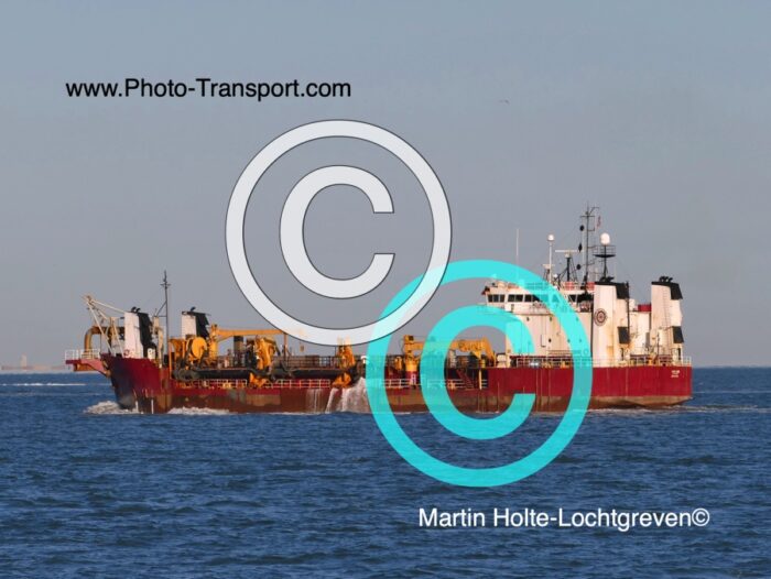 PADRE ISLAND - Hopper Dredger