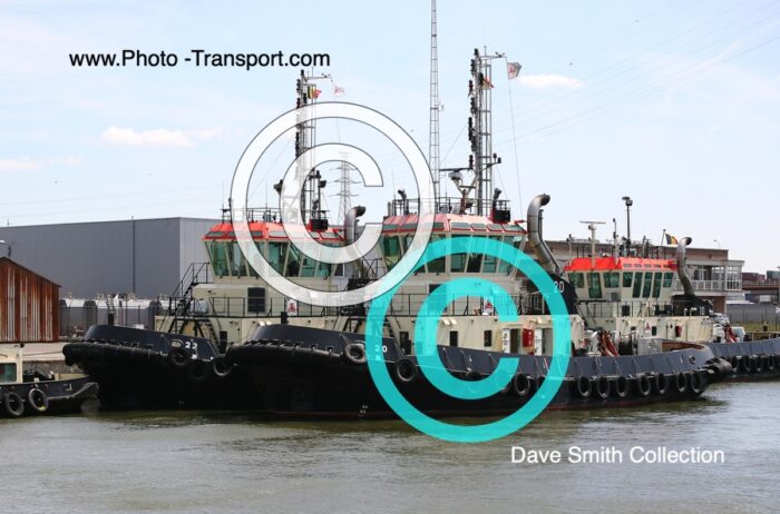 20 and 22  - ANTWERP TUG NOS 20 AND 22 - Tug