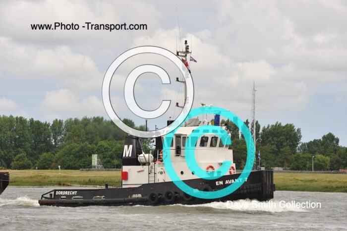 EN AVANT 7  -  Tug