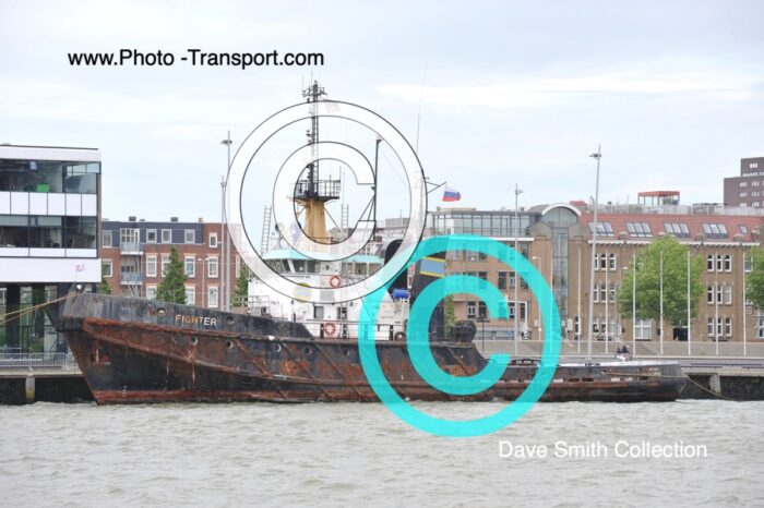 FIGHTER  -  Tug