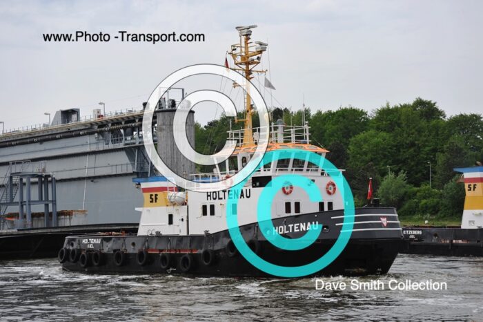 HOLTENAU   -  Tug