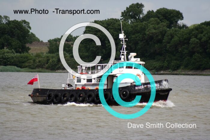 RIVER THAMES - Tug
