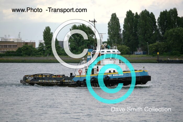 SMIT RUSLAND -  Tug