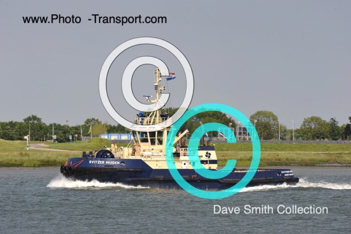 SVITZER MUIDEN - Tug - Svitzer Colours
