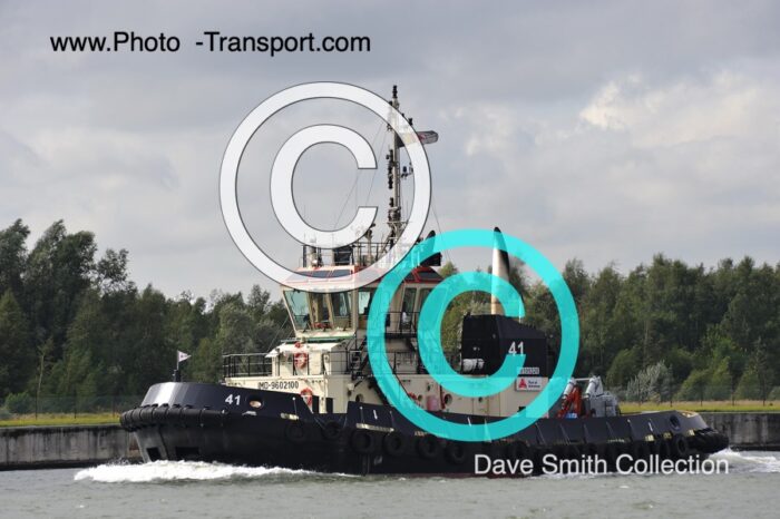 41 - Tug  - Antwerp