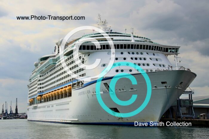 ADVENTURE OF THE SEAS - Pass Cruise
