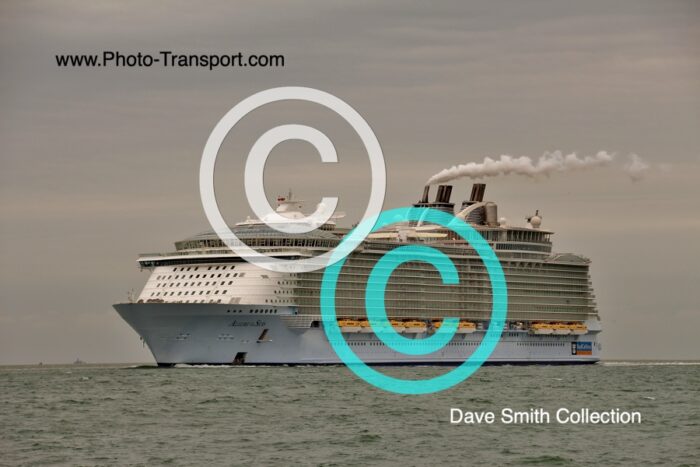 ALLURE OF THE SEAS   -  Pass Cruise