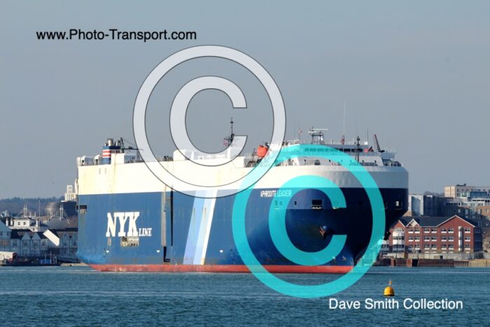 APHRODITE LEADER  -  Vehicle Carrier