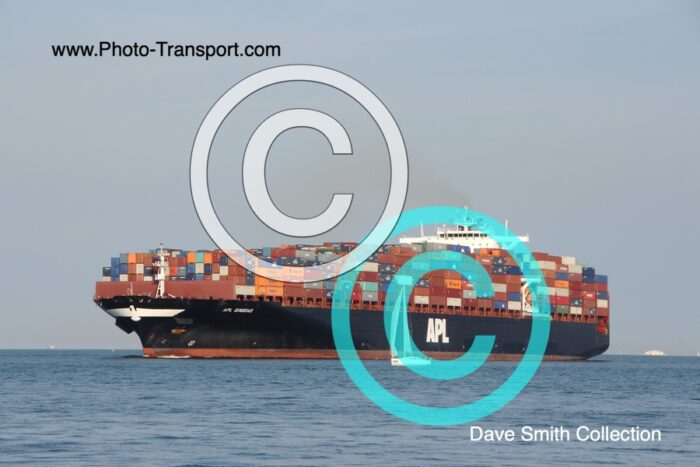 APL QINDAO  -  Container