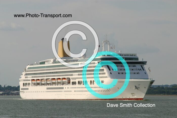 AURORA - P & O - Pass Cruise