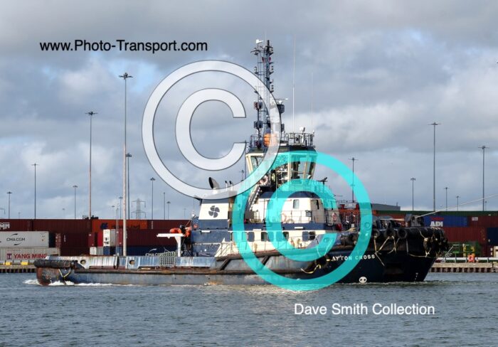 AYTON CROSS  - Tug