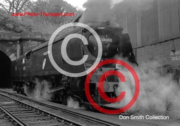 Unrebuilt Battle of Britain 4-6-2  No.34072 257 SQUADRON
