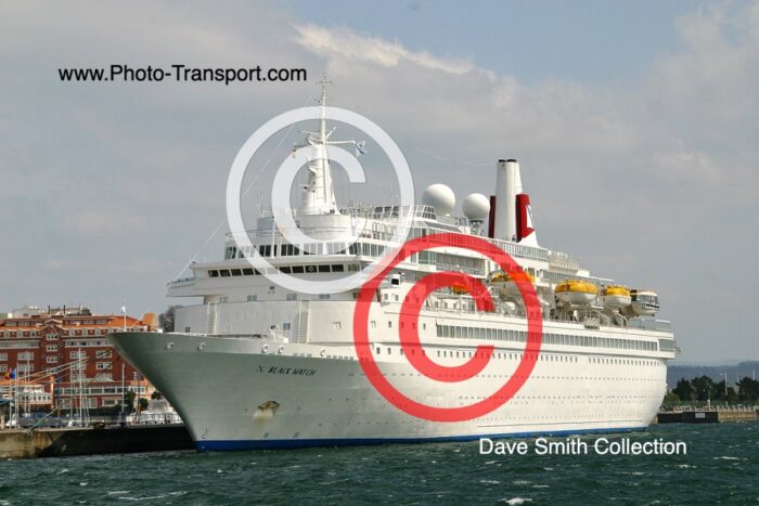 BLACK WATCH - White Hull - Pass Cruise - Fred Olsen
