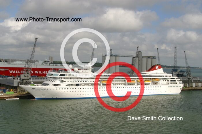 BRAEMAR- White Hull - Pass Cruise - Fred Olsen