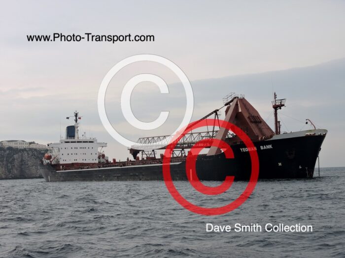 YEOMAN BANK - Selk Discharging Bulk Carrier