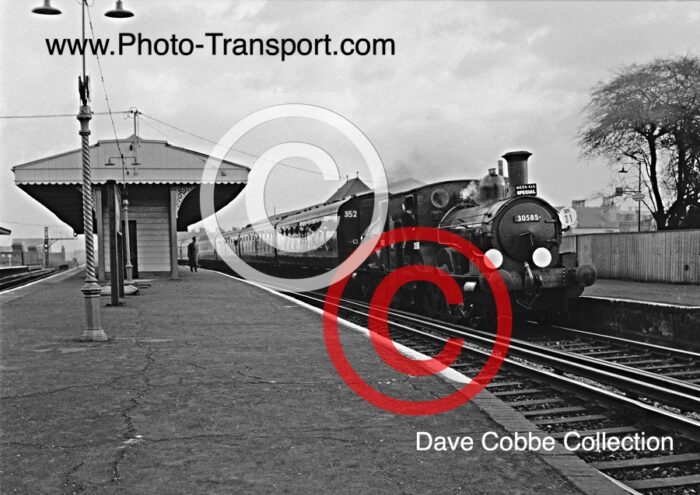 LSWR Beattie Well Tank /0298 Class 2-4-0 Nos.30585 and 30587