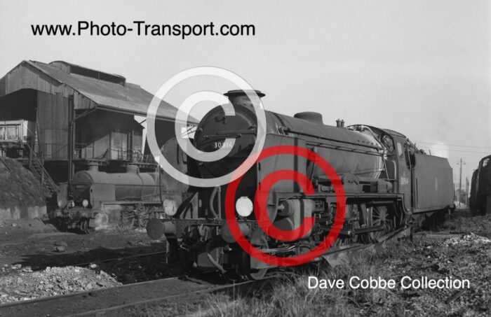 “V” Schools 4-4-0 Class 4-4-0 No.30914 Eastbourne at Redhill (75B)  and  “N” Class 2-6-0  4P/5FB  No.31811