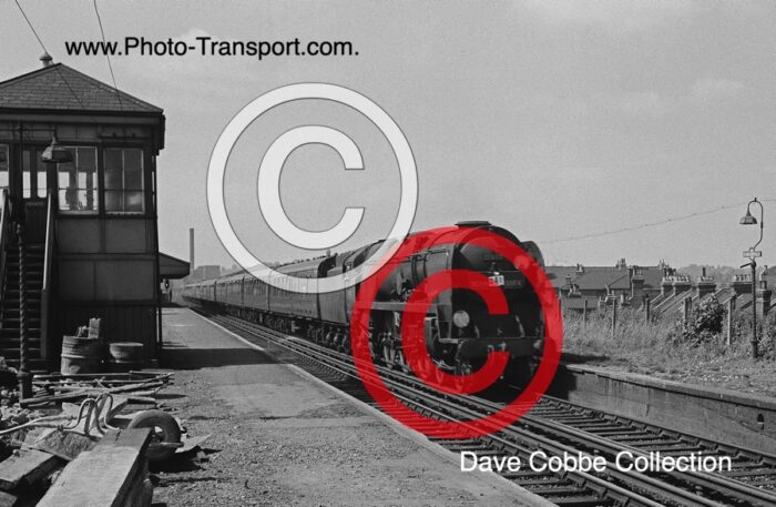 Merchant Navy Class 4-6-2 (Rebuilt) 4-6-2 No.35002 Union Castle 