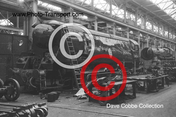Battle of Britain Unrebuilt 4-6-2 No.34064 Fighter Command
