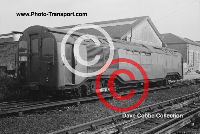 London Transport  No.L11 Acton Works Shunter