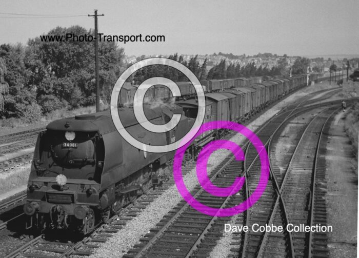 Battle of Britain Unrebuilt 4-6-2 No.34081 92 Squadron