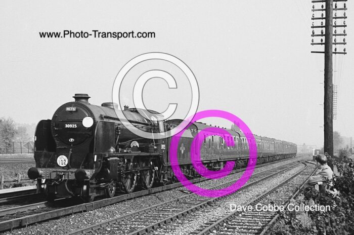 ‘V” Class  Schools 4-4-0 No.30925 Cheltenham