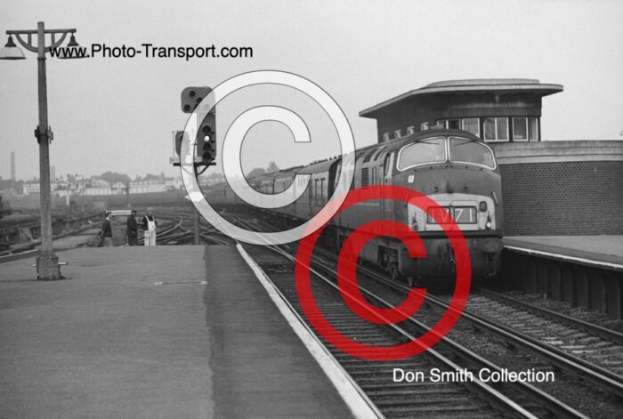 Warship Class No.D XXX (head code IV71) at Wimbledon
