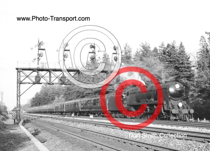 Merchant Navy Class rebuilt 4-6-2 No.34104 Bere Alston on an express - Hook area