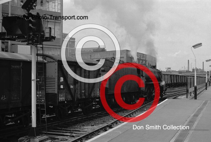 LMS Stanier Black 5 4-6-0 No.44767 runs through Warrington Bank Quay Station