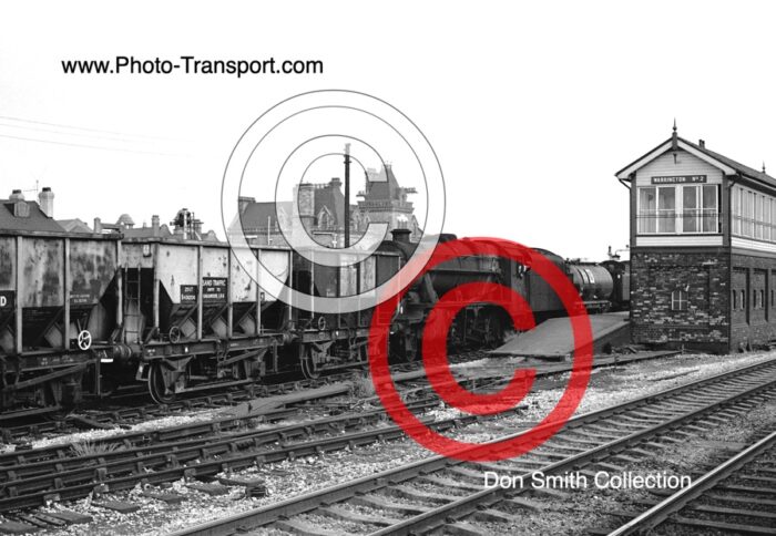 LMS 8F 2-8–0 No.48614 coming up to Warrington No.2 Signal Box