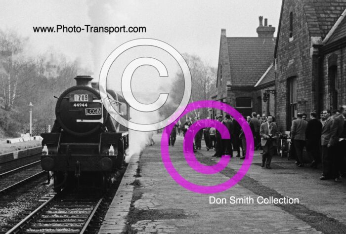 LMS Stanier Black 5 4-6-0 No. 44944