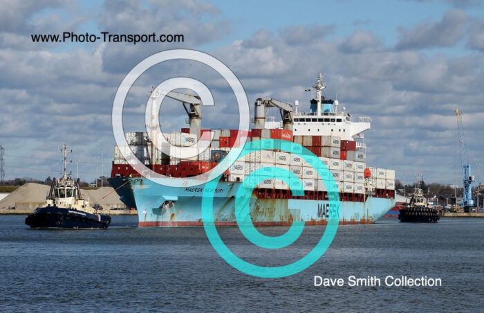MAERSK NEWBURY - Container