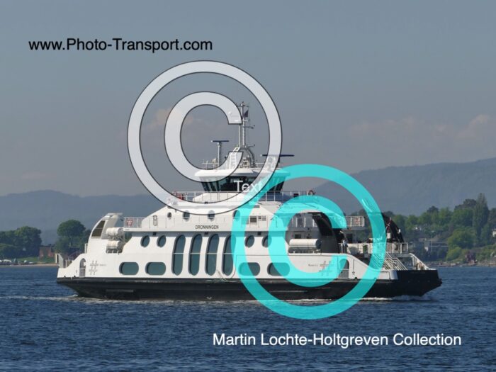 DRONNINGEN - Pass Ship