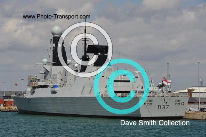 HMS DUNCAN   D37 - Guided Missile Destroyer - Type 45