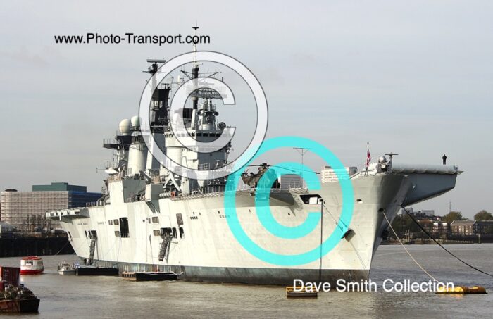 HMS ILLUSTRIOUS  RO6  - Aircraft Carrier