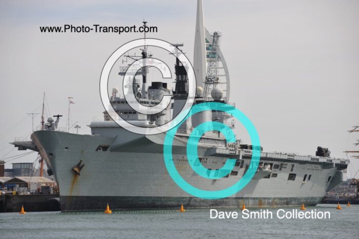 HMS ILLUSTRIOUS  RO6  - Aircraft Carrier