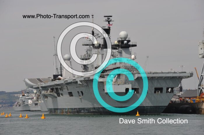 HMS ILLUSTRIOUS  RO6  - Aircraft Carrier