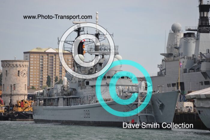 HMS YORK D98  - Destroyer  - Type 42
