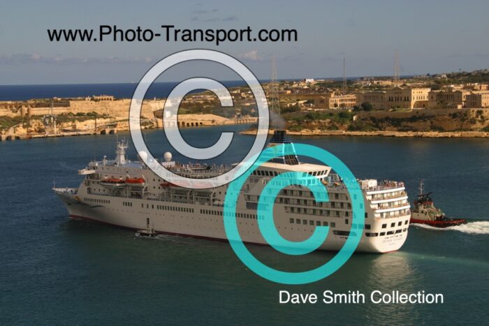DELPHIN VOYAGER - Passenger Cruise Ship - Underway Malta - 3.11.2007 - IMO 8902333