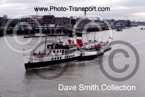 P.S.Waverley - Preserved Paddle Steamer - Passenger Ship - Underway approaching Tower Bridge - Lower Pool - 1986 - IMO 5386954